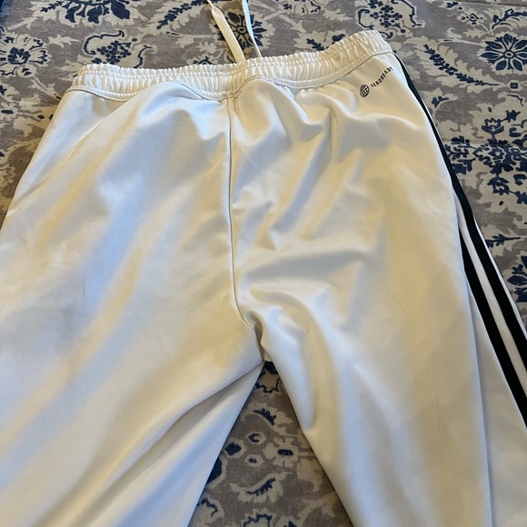 New Adidas Climate Control Running Pants size medium…white. Very Comfortable! - Picture 9 of 9